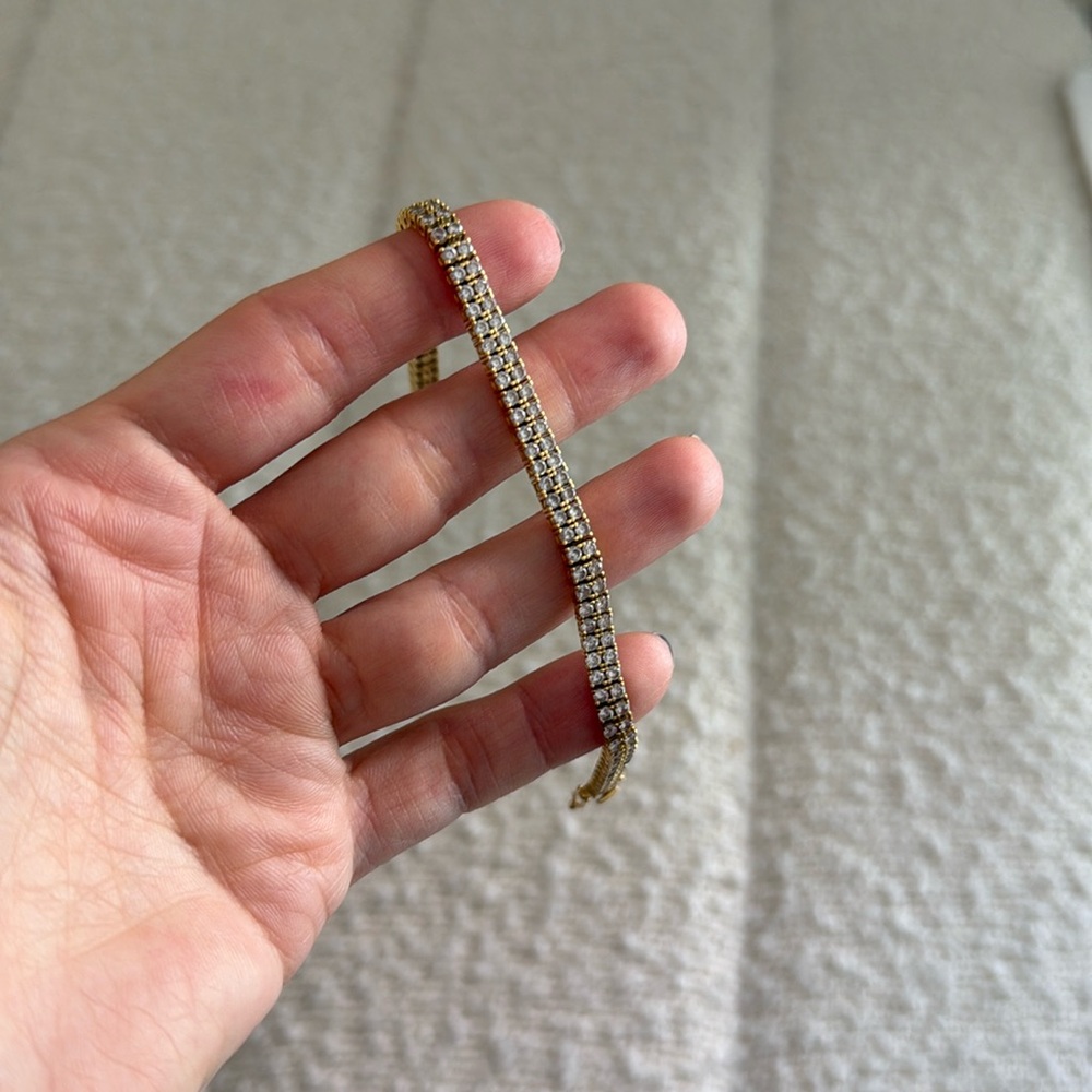 18k gold tennis bracelet
